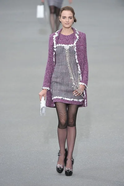 Look 8